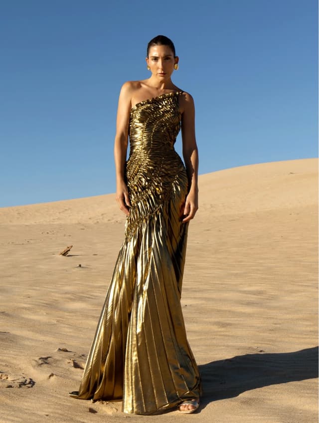 Vestido largo dorado metálico Georgia Hardinge